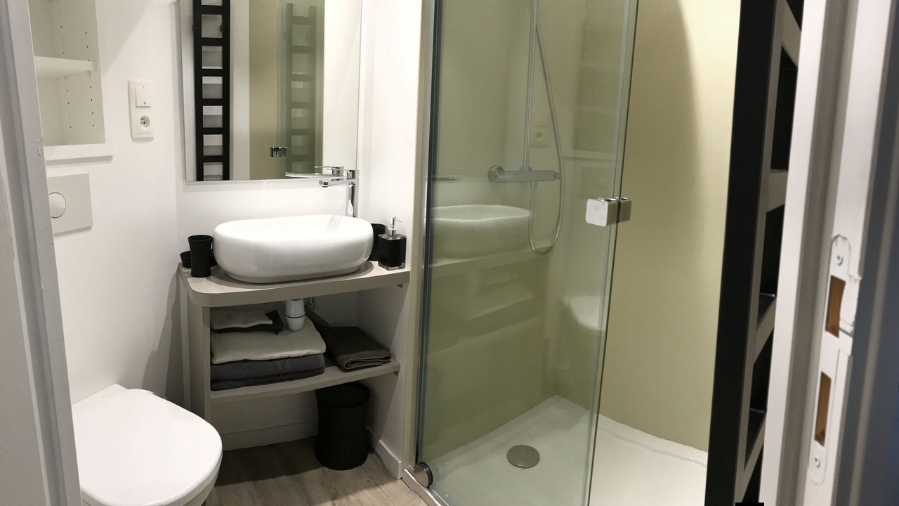Photo of Bathroom in Luc-sur-Mer