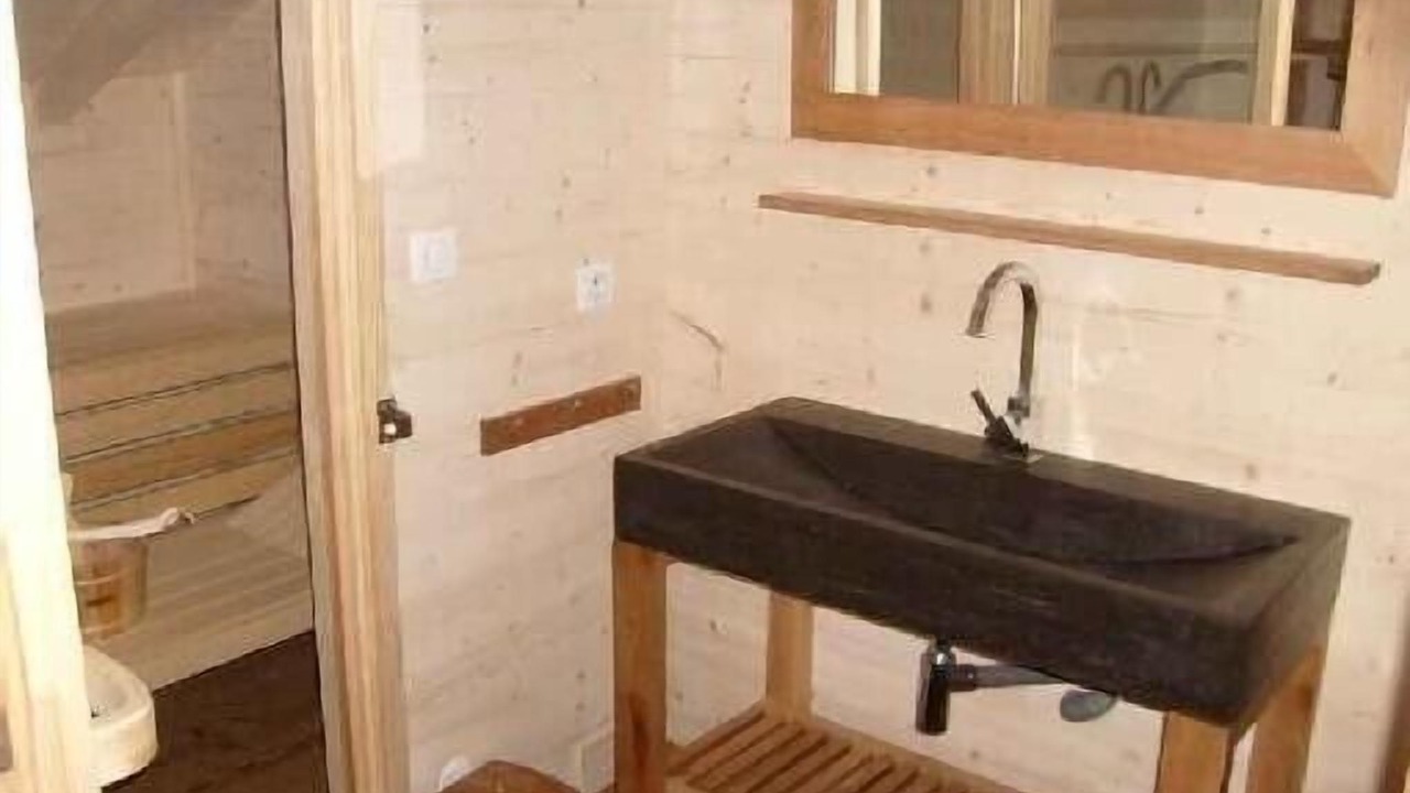 Photo of Bathroom in Ventron