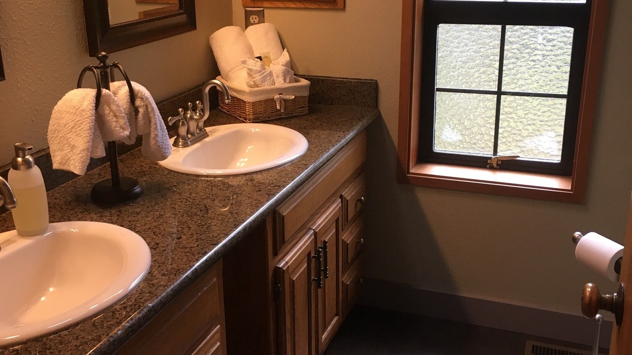 Photo of Bathroom in Gold Bar