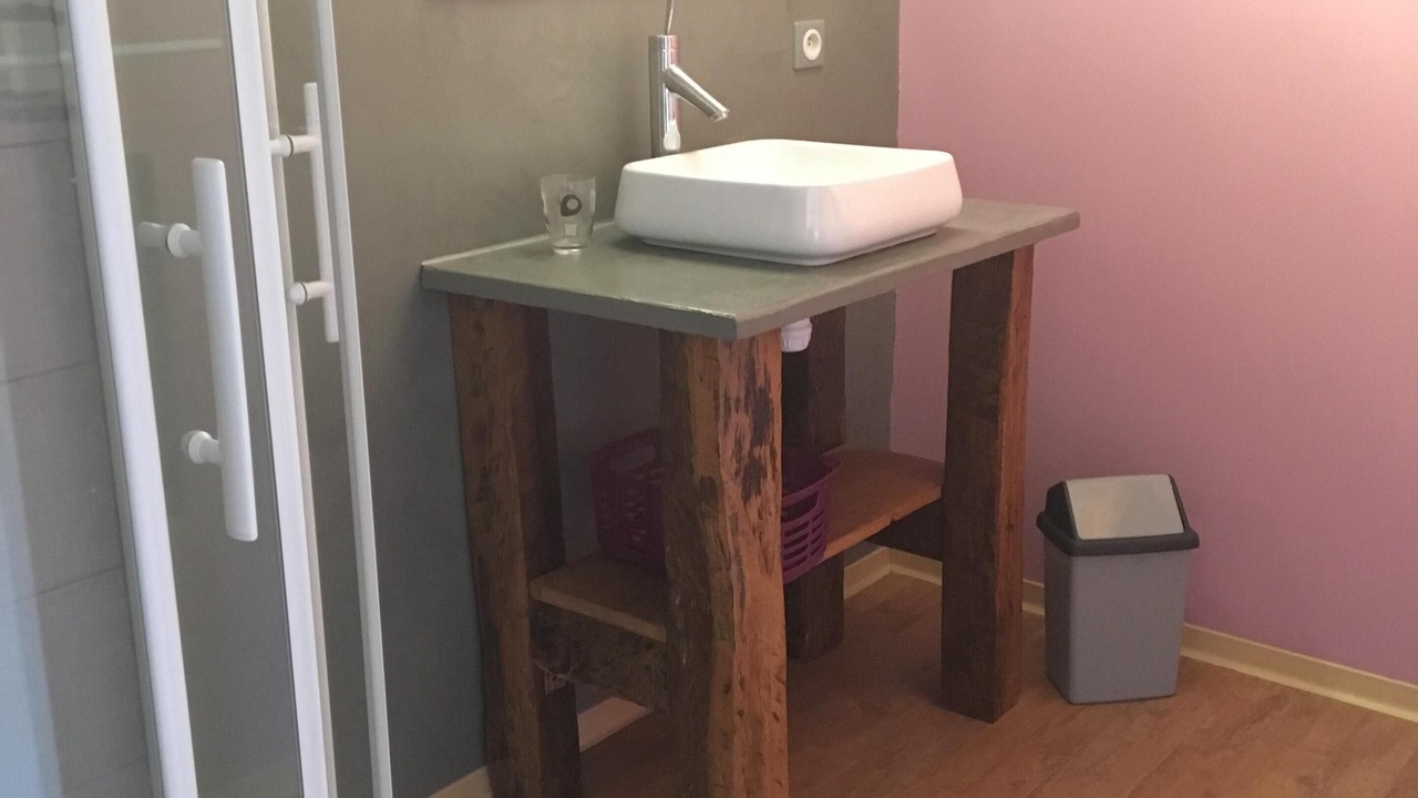 Photo of Bathroom in Camarade