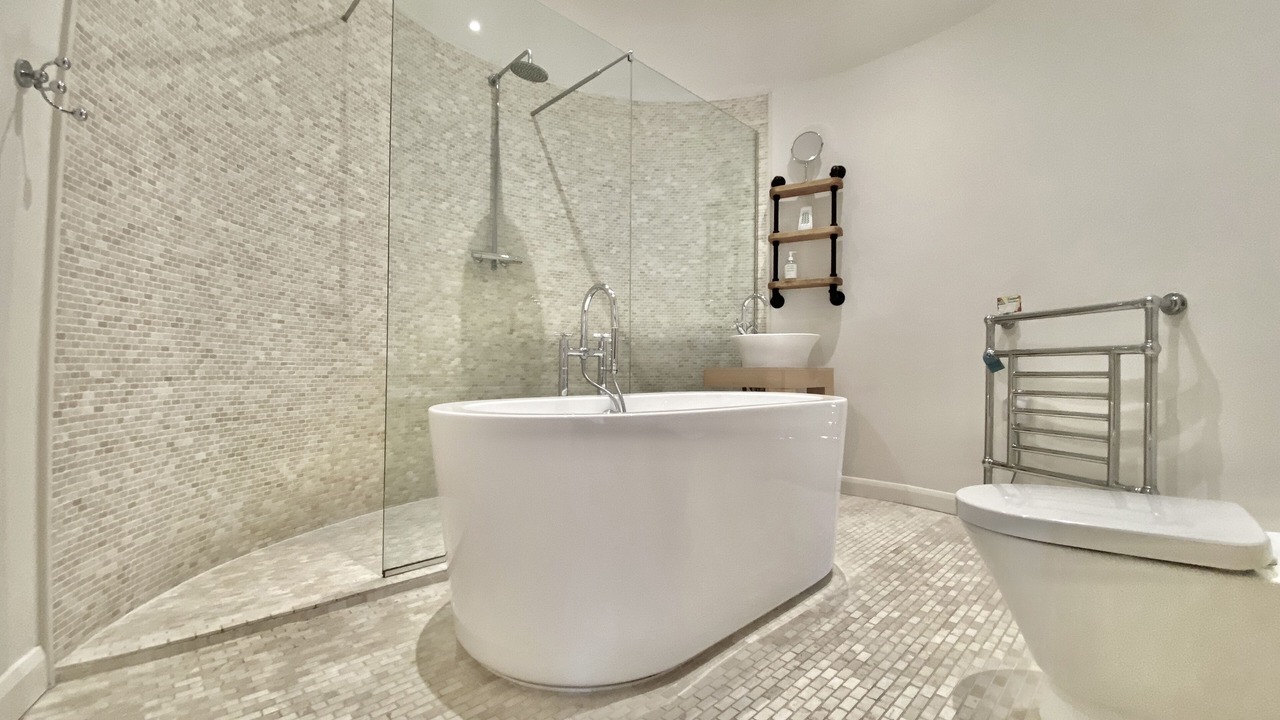 Photo of Bathroom in Ashford