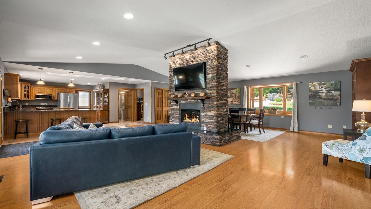 Photo of Livingroom in Logan