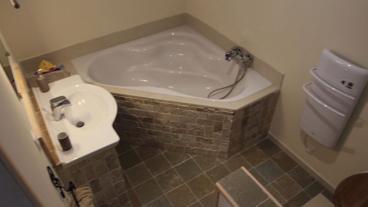 Photo of Bathroom in Cenne-Monestias