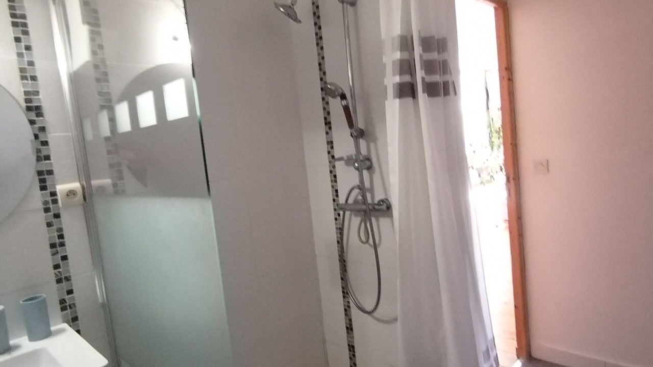 Photo of Bathroom in Cormelles-le-Royal