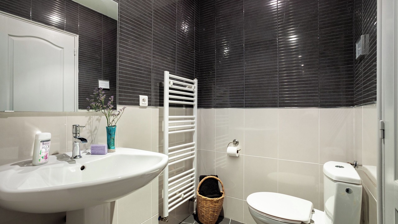 Photo of Bathroom in Ceret