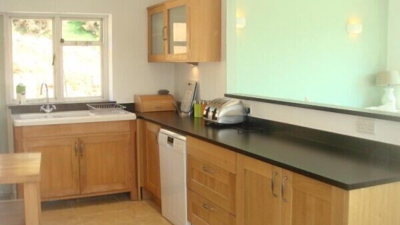 Photo of Kitchen in Crynant