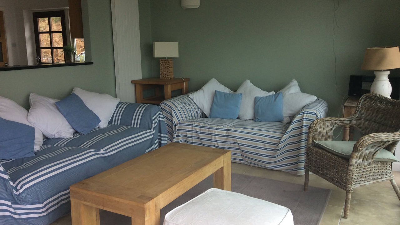 Photo of Livingroom in Crynant