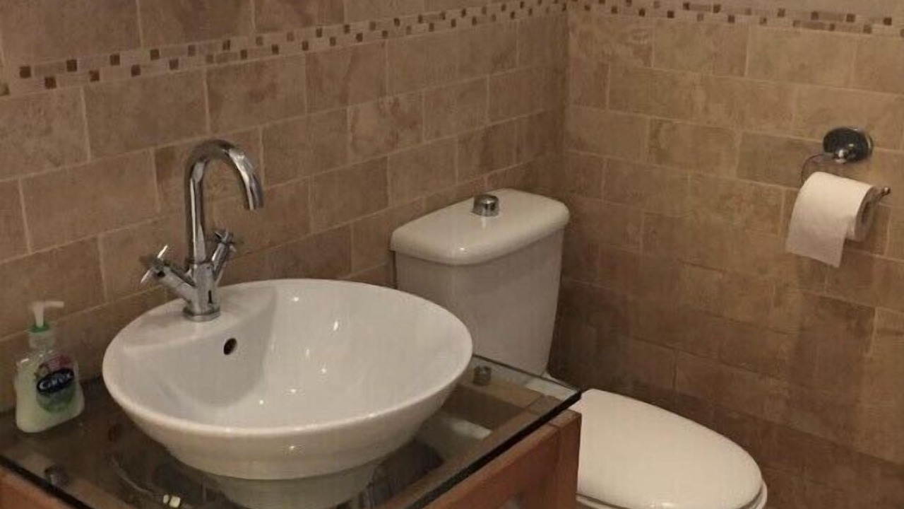 Photo of Bathroom in Crynant