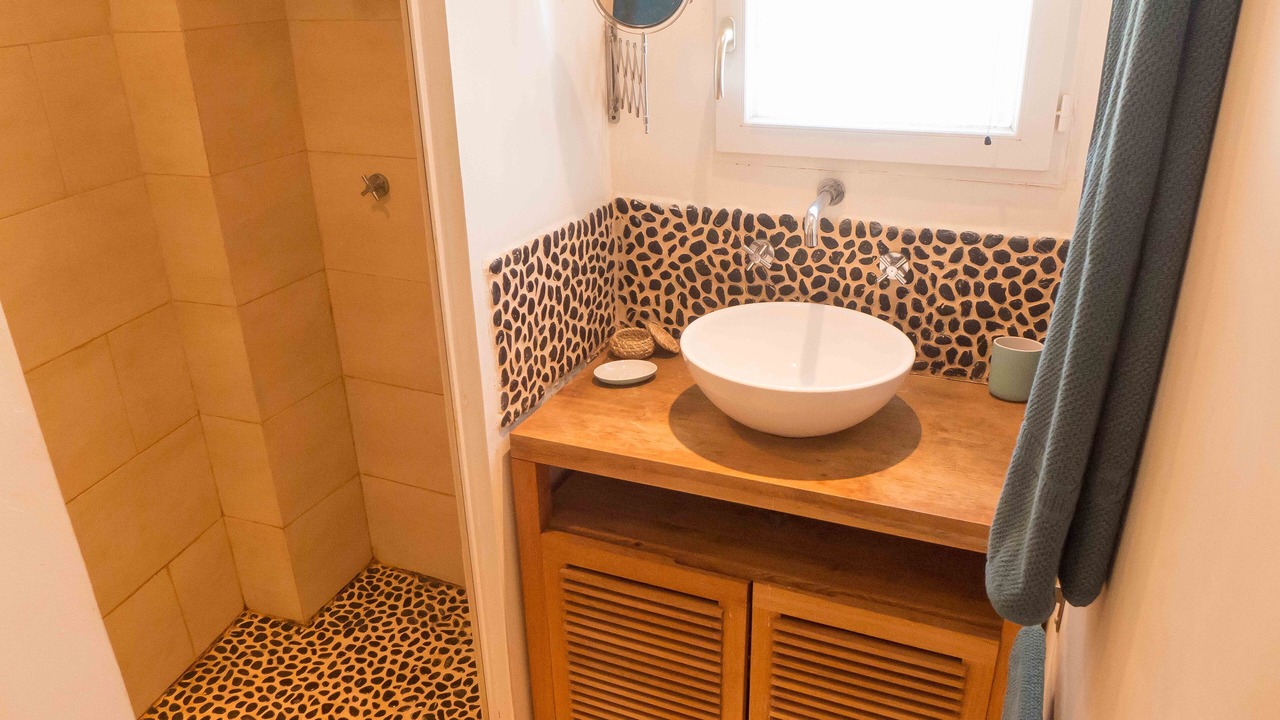 Photo of Bathroom in Loupia