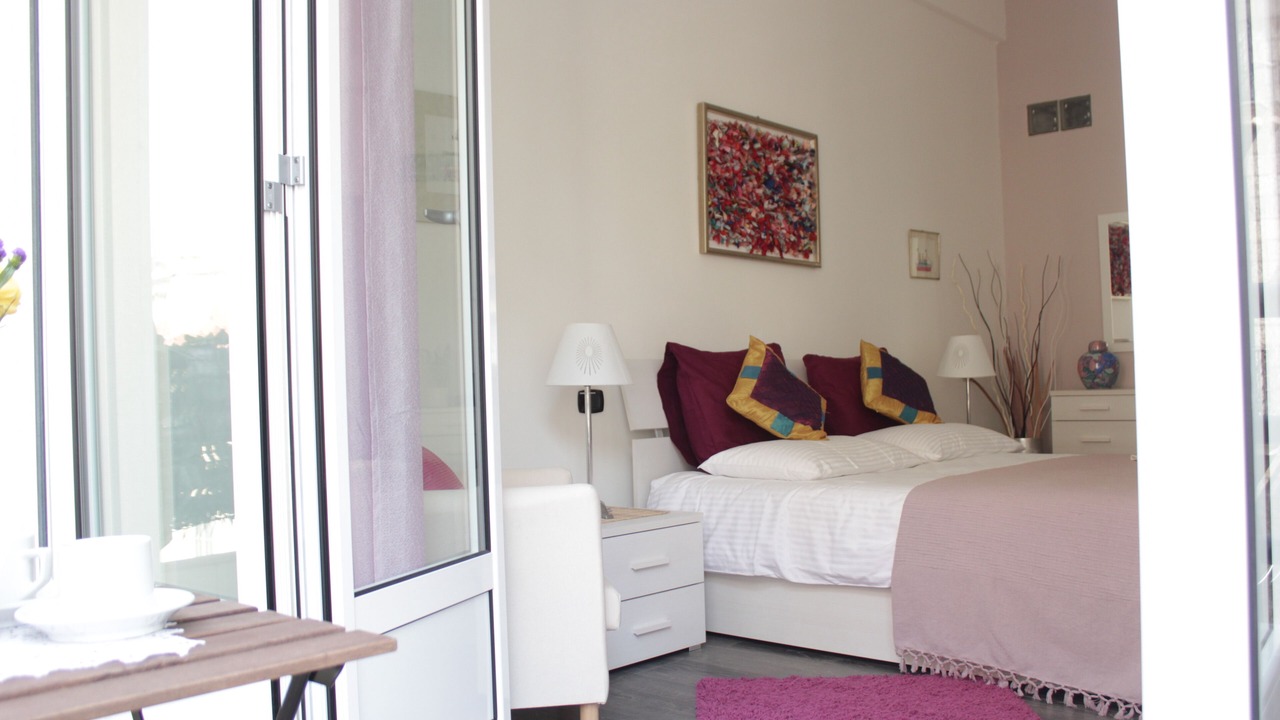 Photo of Bedroom in Carre d'Or