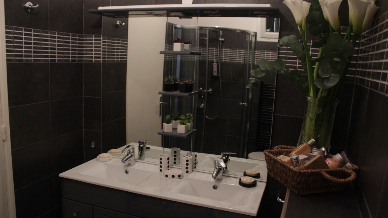 Photo of Bathroom in Carre d'Or