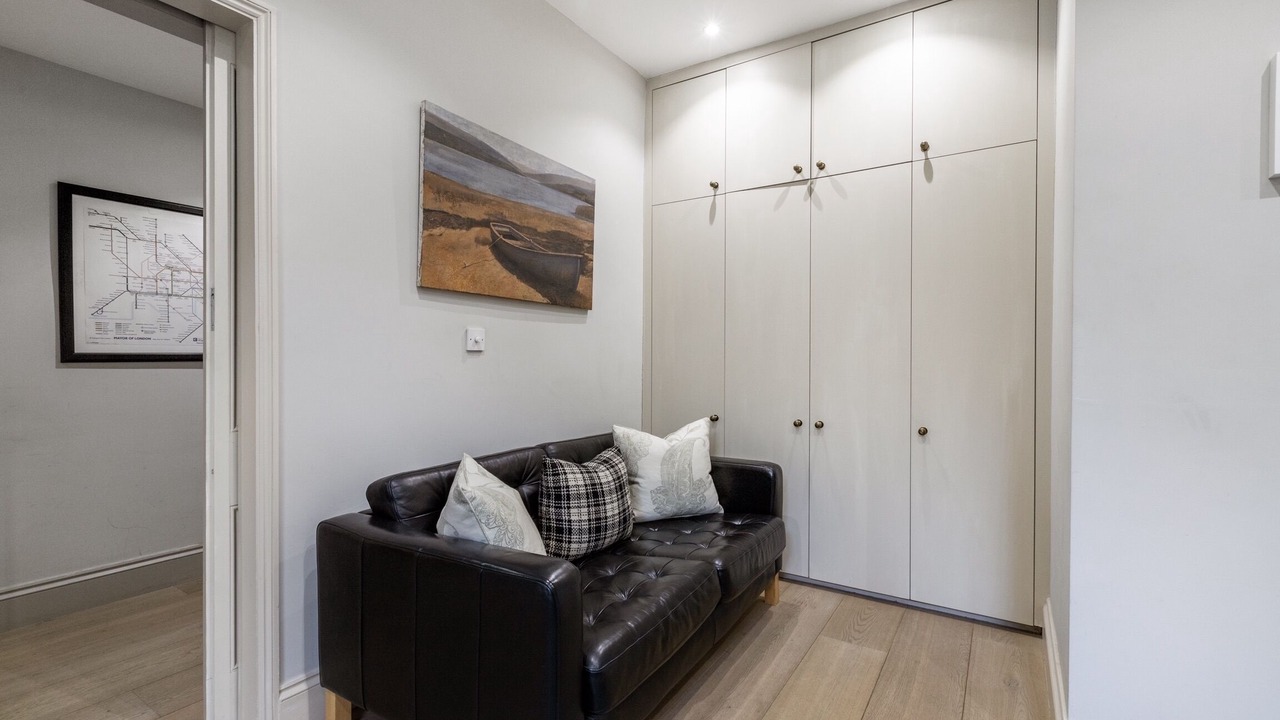Photo of Livingroom in Bayswater