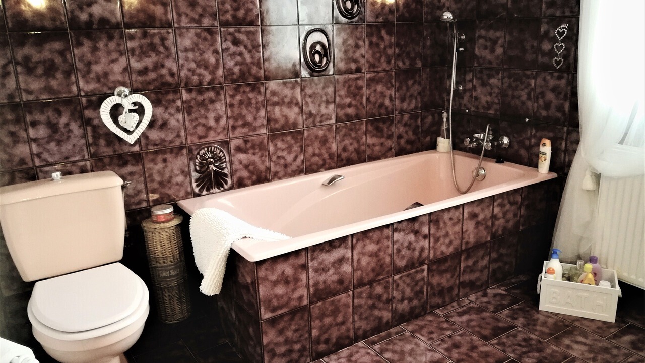 Photo of Bathroom in Ginoles