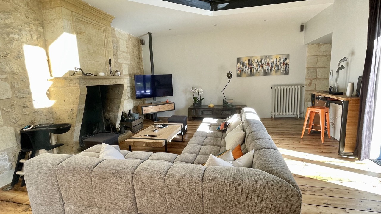 Photo of Livingroom in Saint-Caprais-de-Bordeaux