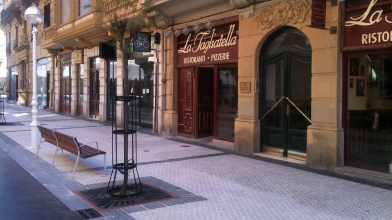 Photo of Outdoor in Gros