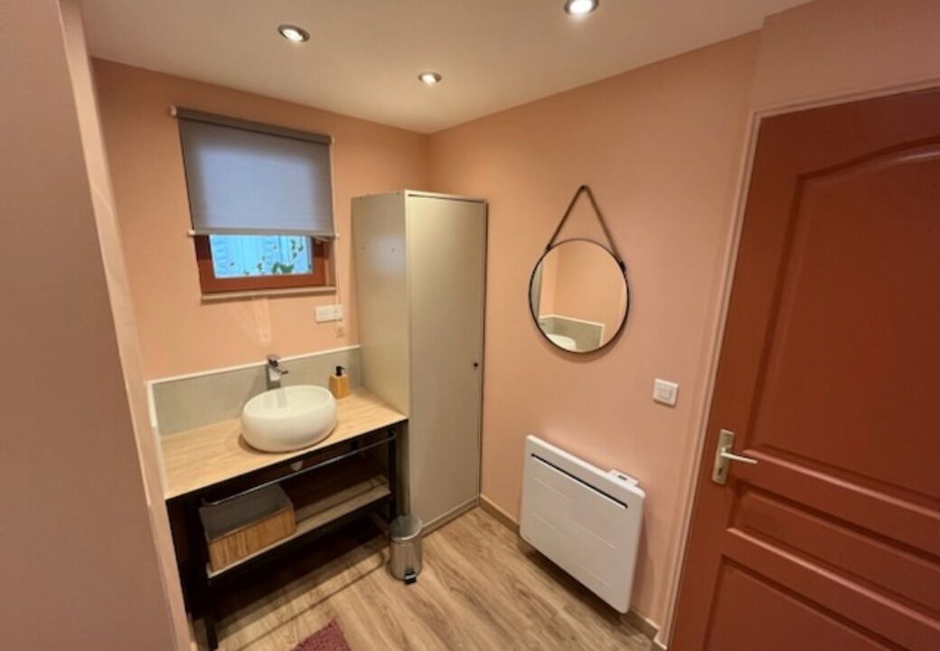 Photo of Bathroom in Ladoix-Serrigny