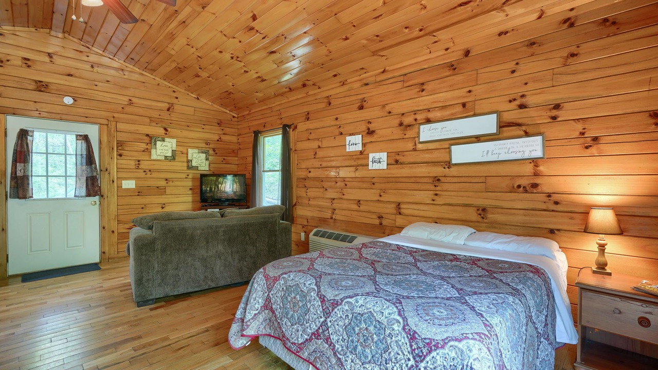 Photo of Bedroom in Logan
