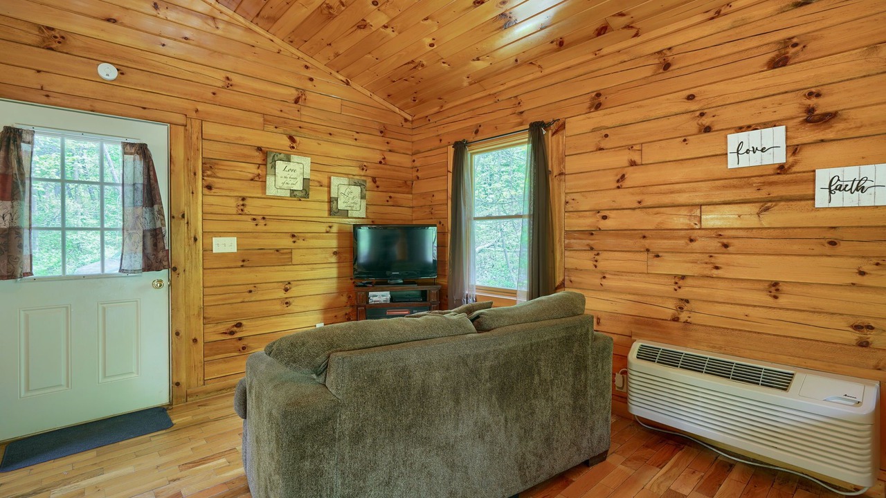 Photo of Livingroom in Logan