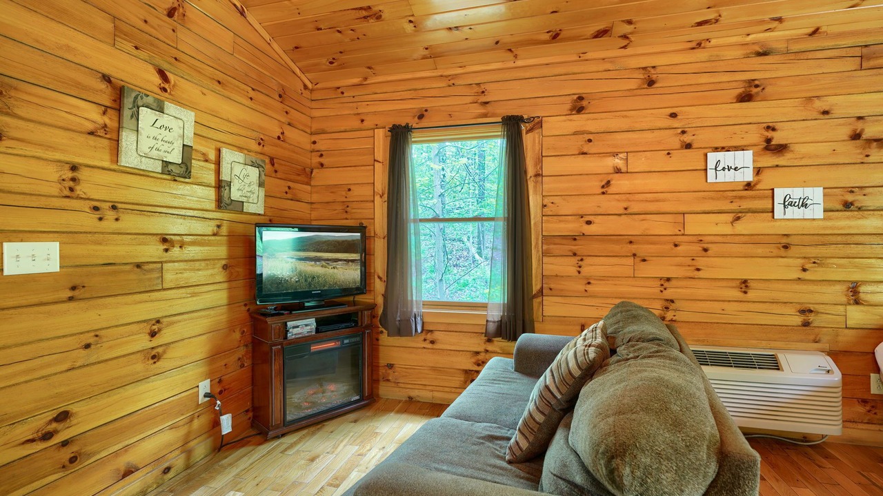 Photo of Livingroom in Logan