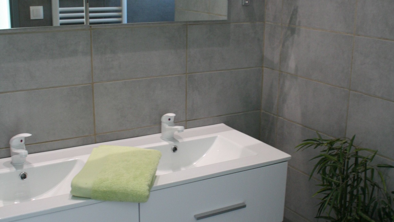 Photo of Bathroom in Saint-Marcel-de-Careiret