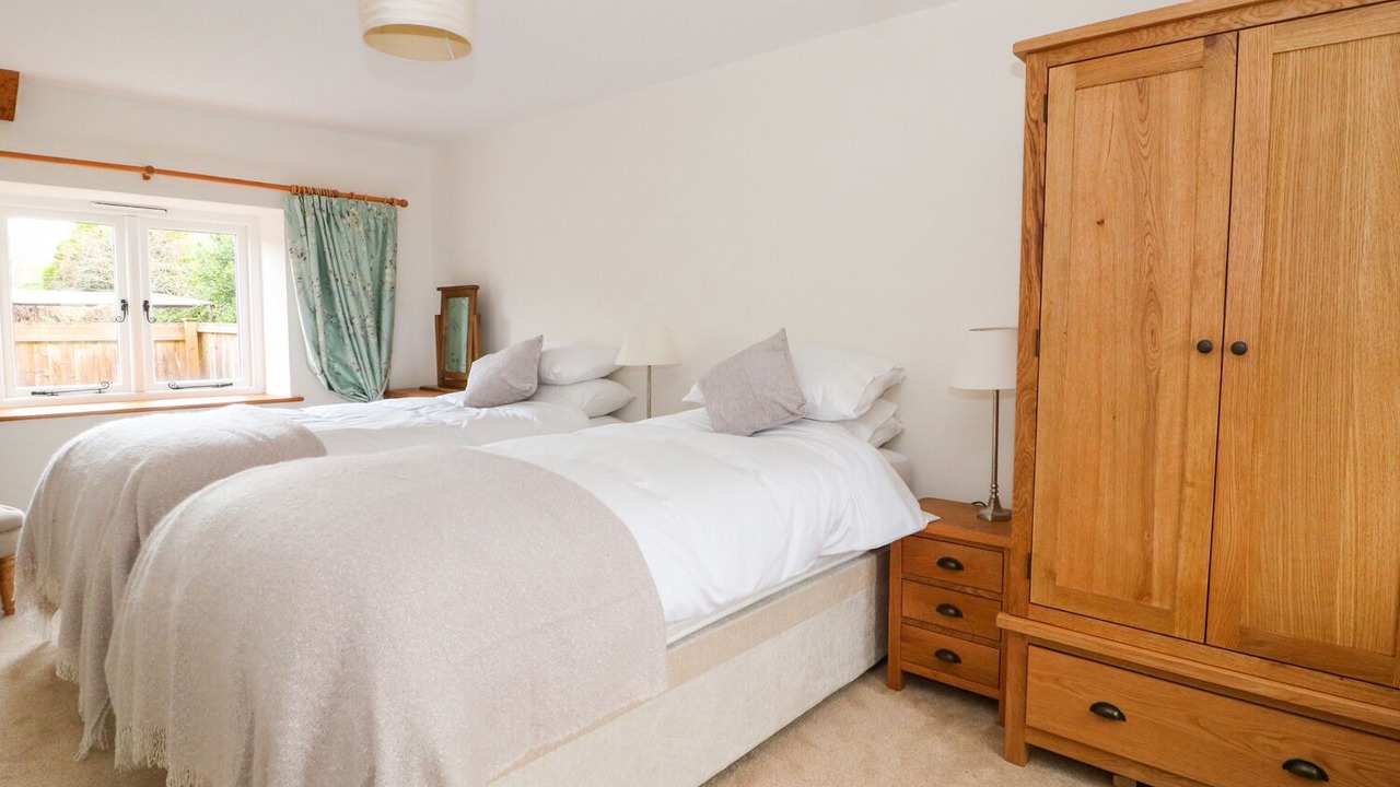 Photo of Bedroom in Norton Sub Hamdon