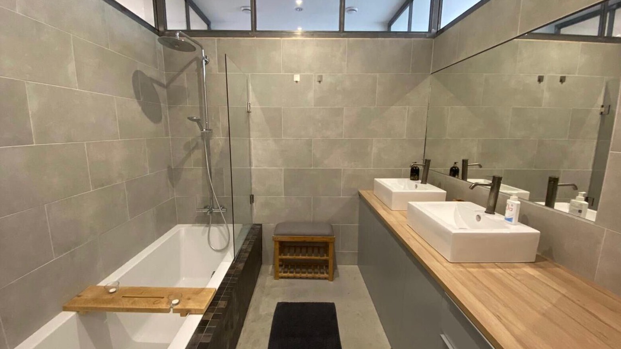 Photo of Bathroom in The Hague Center