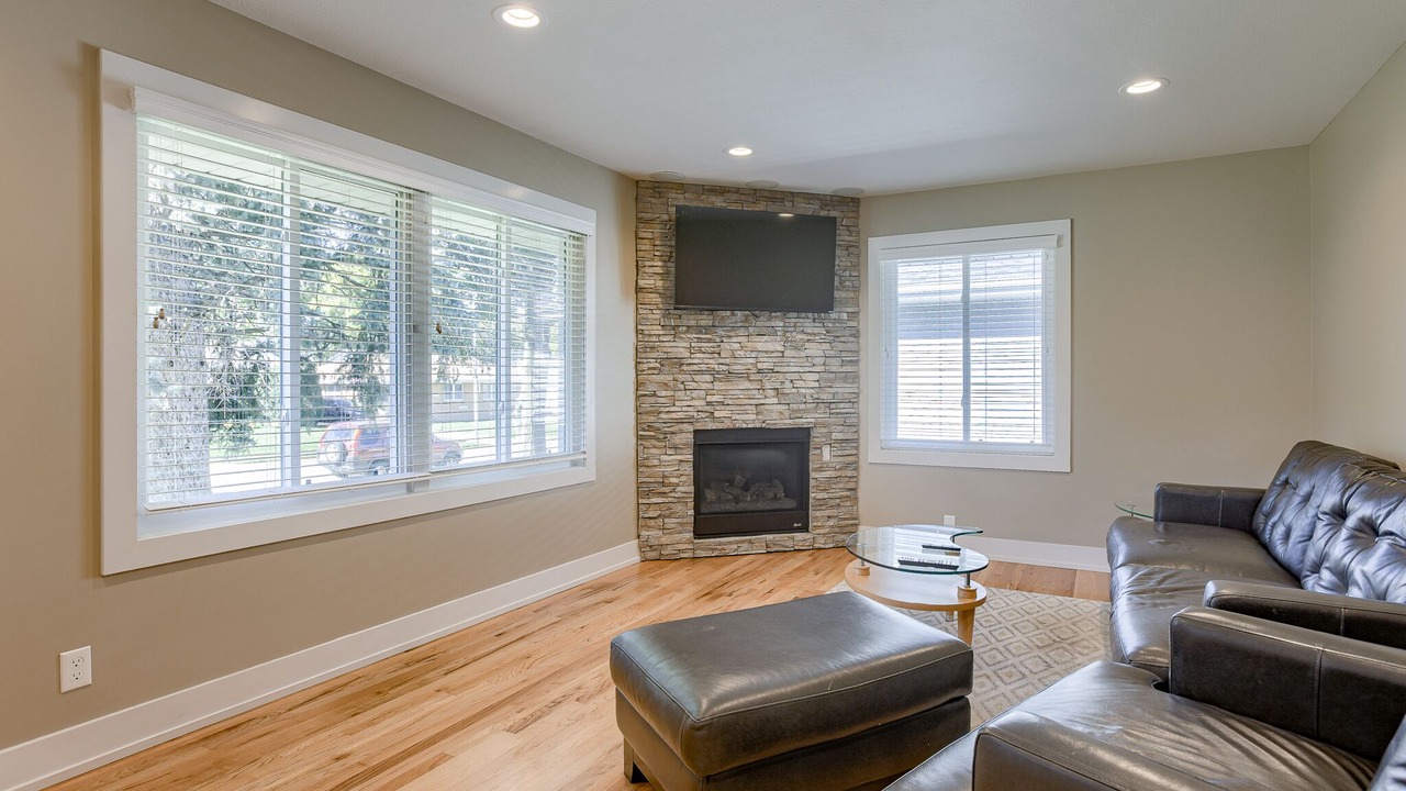 Photo of Livingroom in South Central Omaha