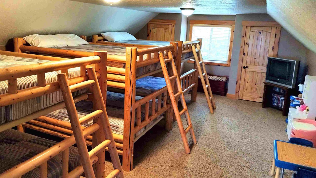 Photo of Bedroom in Harbor Village