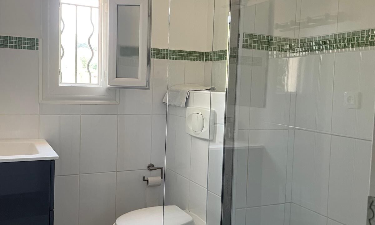 Photo of Bathroom in Flayosc