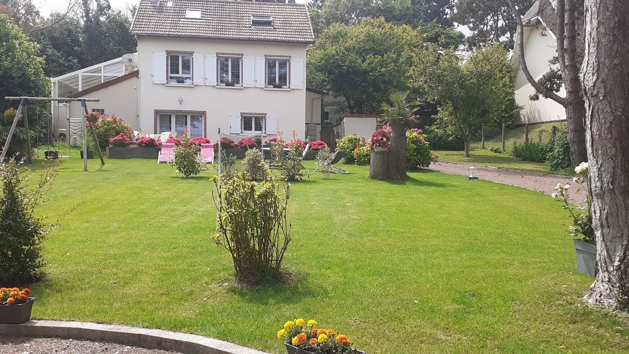 Photo of Outdoor in Ver-sur-Mer