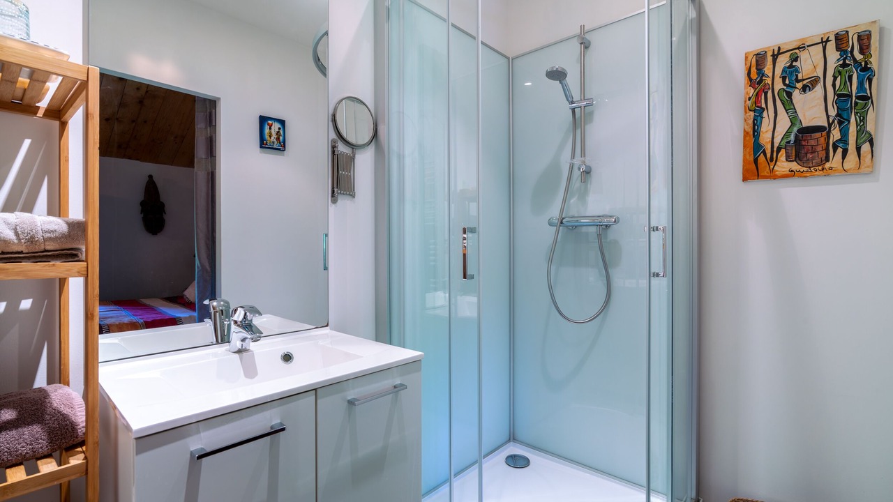 Photo of Bathroom in Raville