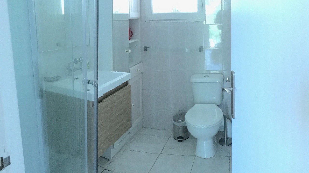 Photo of Bathroom in Locquirec