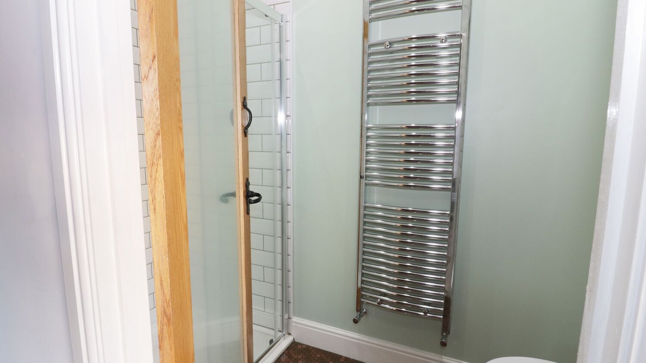 Photo of Bathroom in Crynant