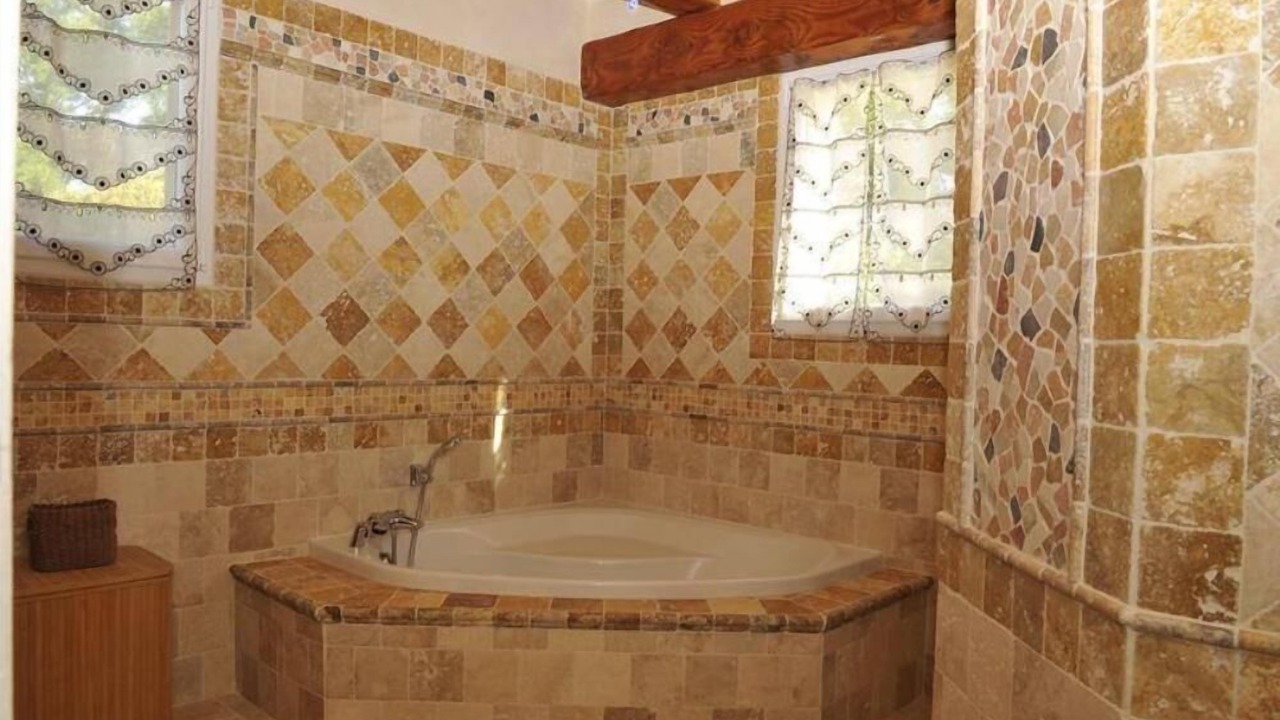 Photo of Bathroom in Boisset-et-Gaujac
