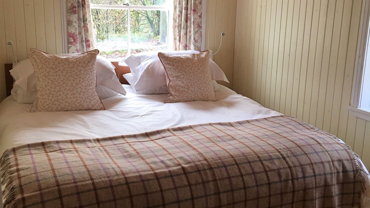 Photo of Bedroom in Cairndow