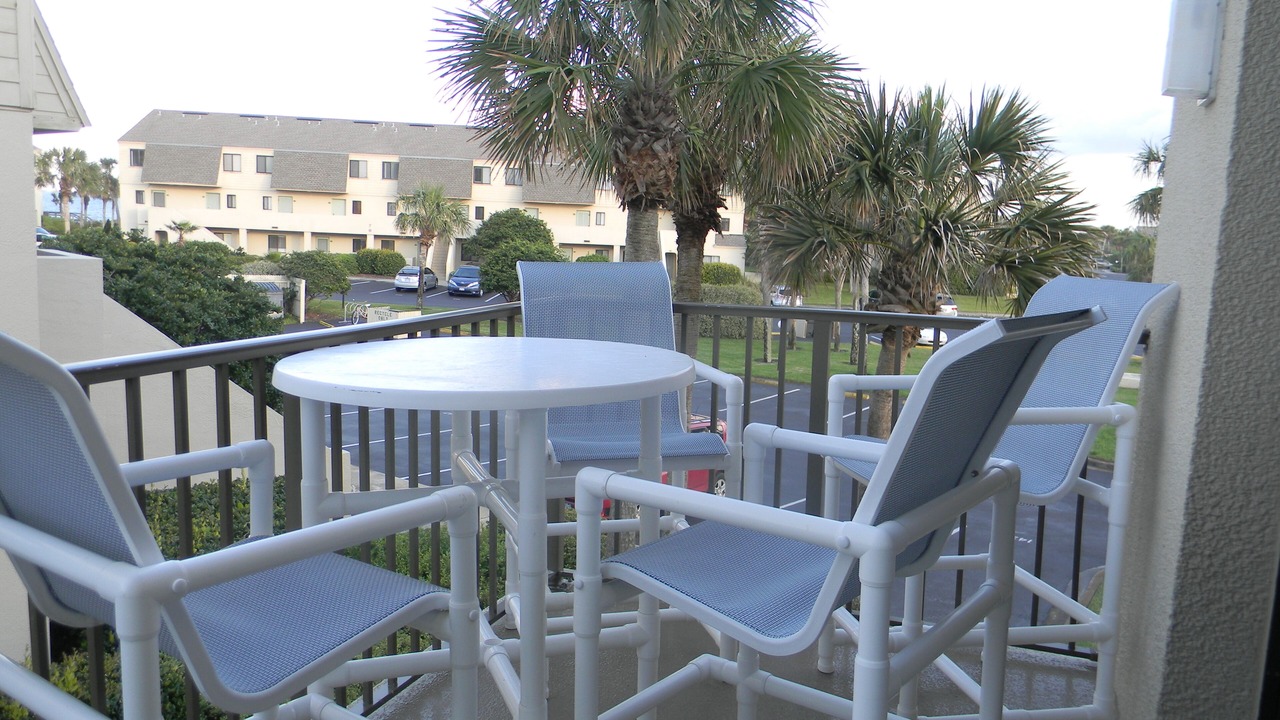 Photo of Patio Balcony in Crescent Beach