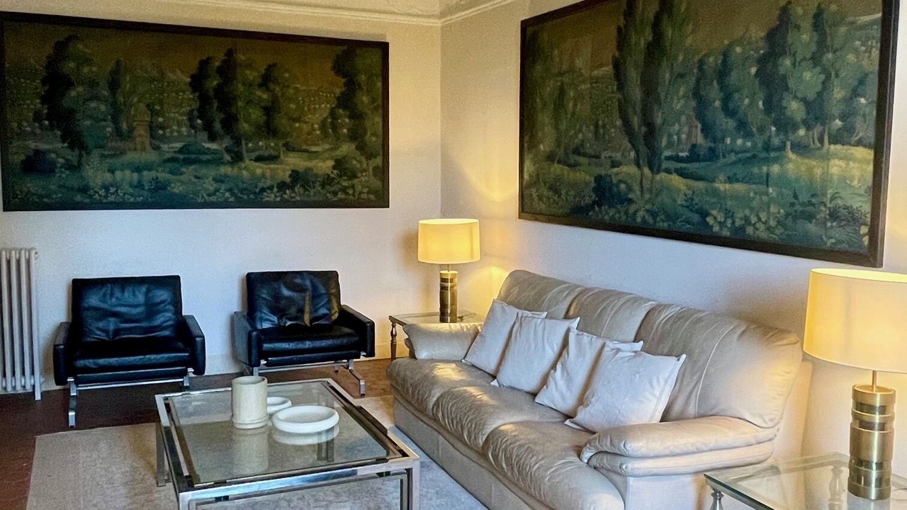 Photo of Livingroom in Gairaut