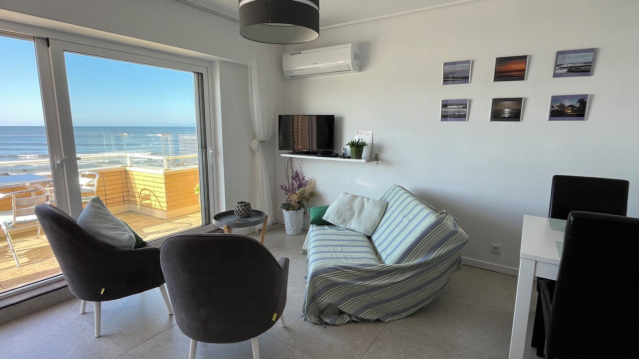 Photo of Livingroom in Vila Praia de Ancora