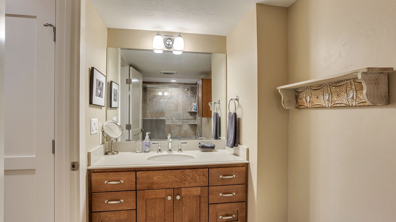 Photo of Bathroom in Cottonwood Heights
