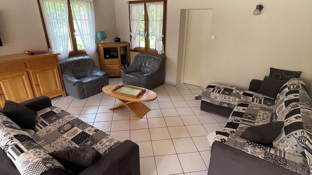 Photo of Livingroom in Le Menil