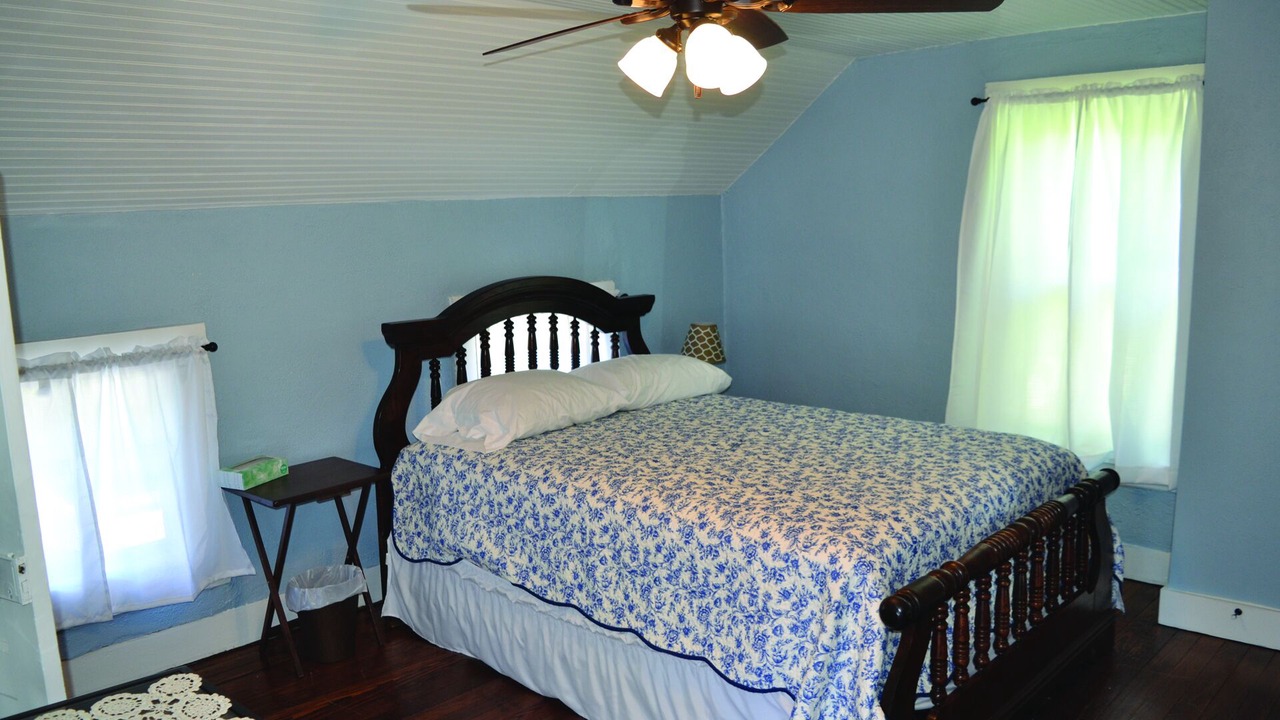 Photo of Bedroom in Ste Genevieve