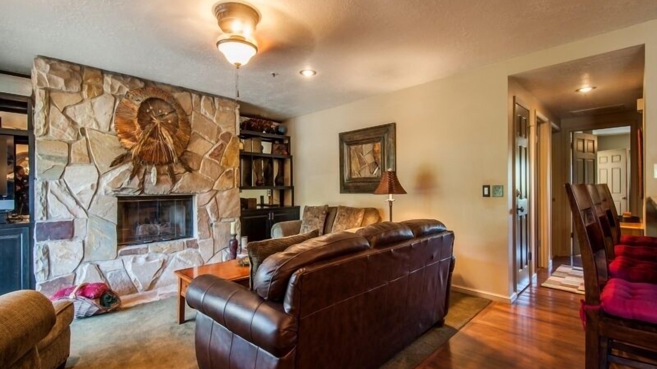 Photo of Livingroom in North Park City
