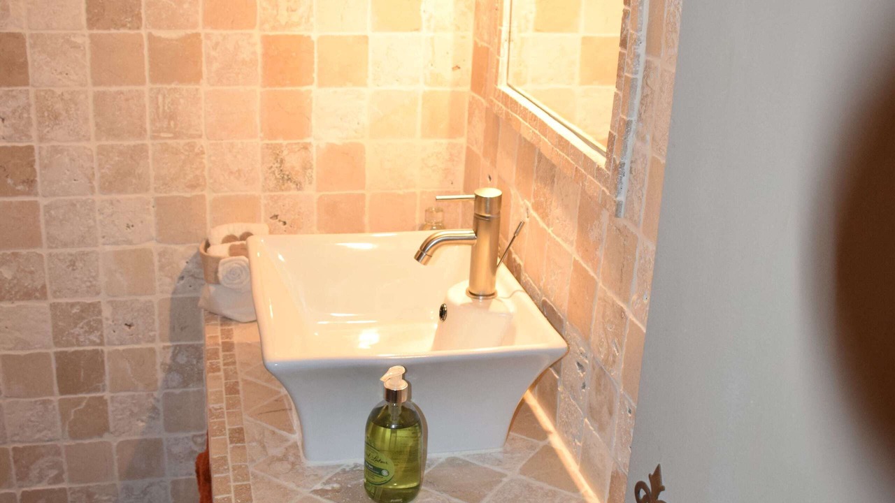 Photo of Bathroom in Cornillon-Confoux