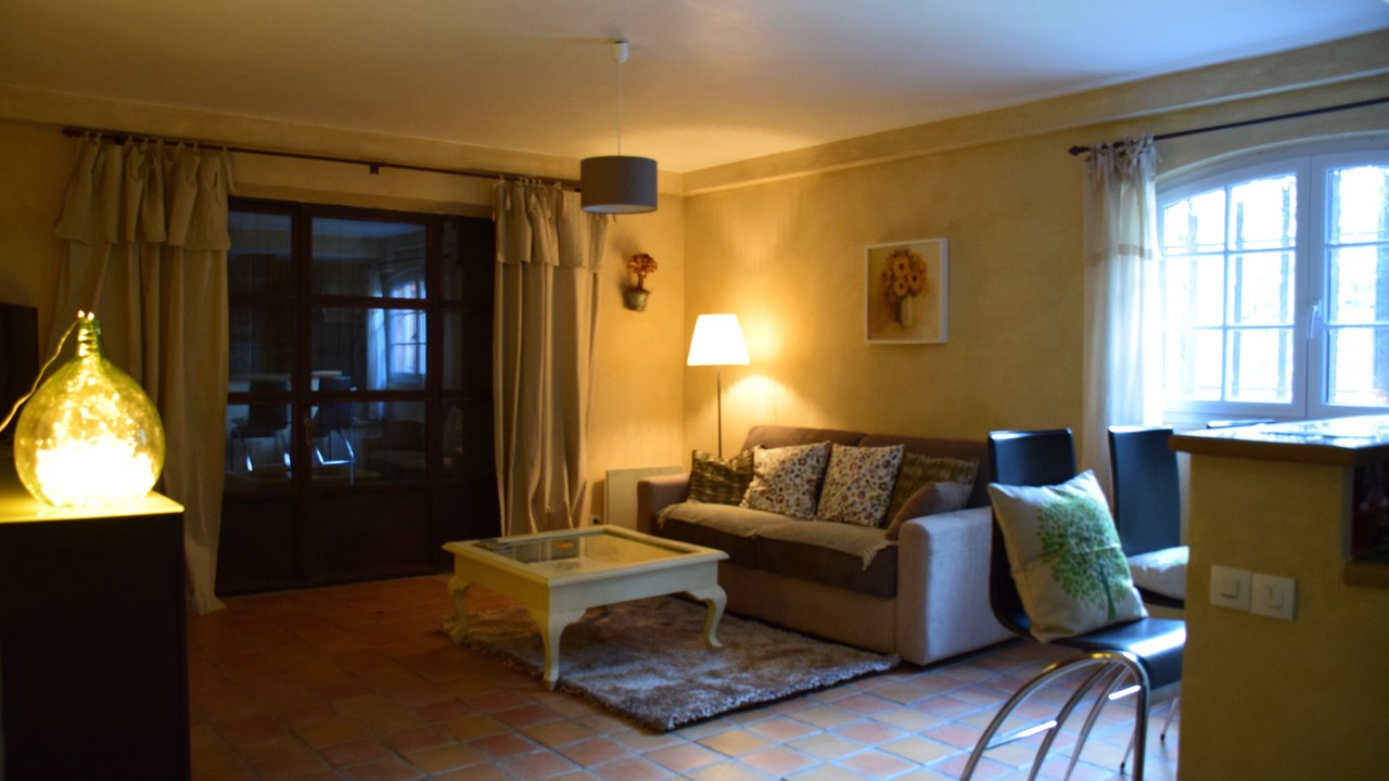 Photo of Livingroom in Cornillon-Confoux