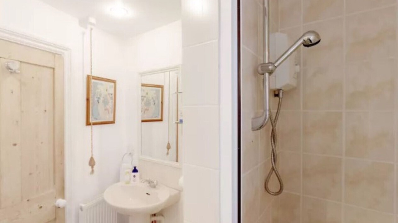 Photo of Bathroom in Barnes