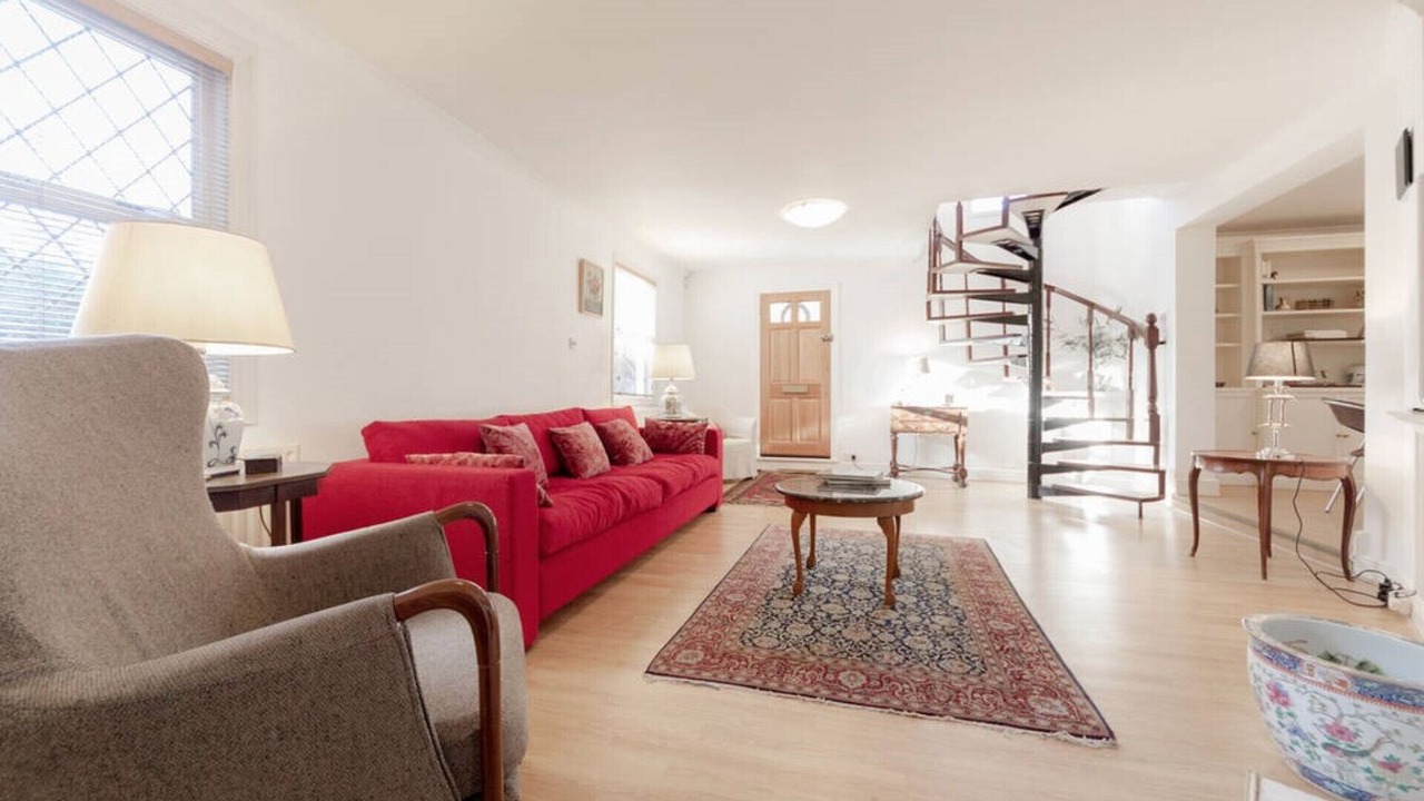 Photo of Livingroom in Barnes