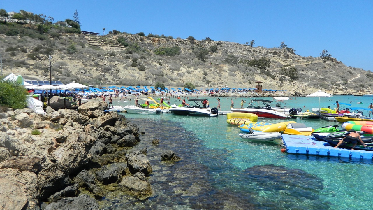 Photo of Others in Pernera