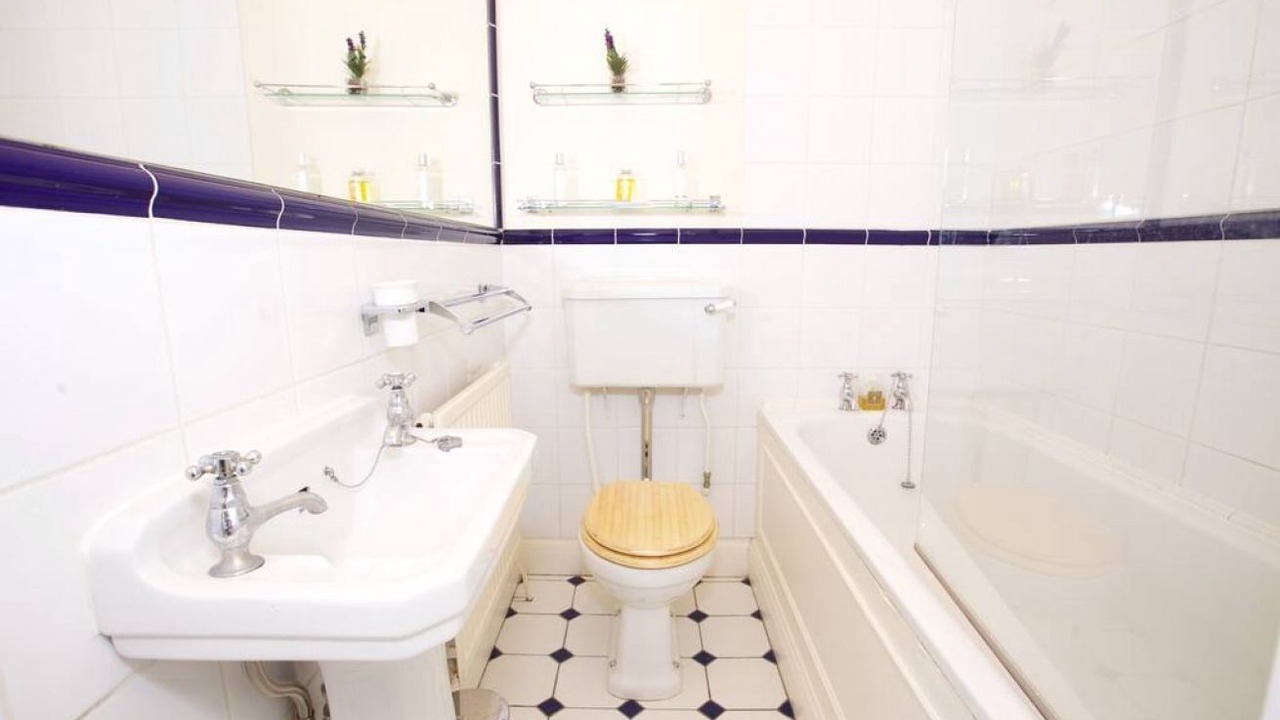 Photo of Bathroom in Warwick