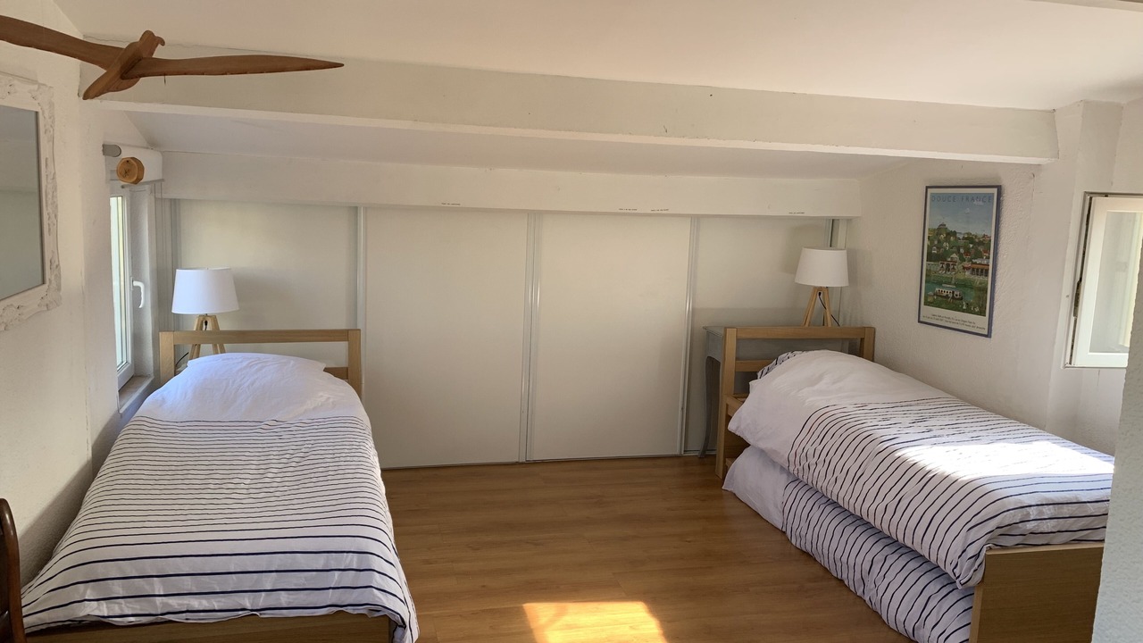 Photo of Bedroom in Saint-Raphael
