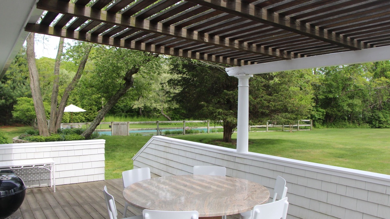 Photo of Bedroom in Sagaponack